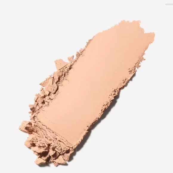 List 3 - NW25 Foundation 12-hour, medium-2-full coverage, ultra-matte - Picture 3 of 4